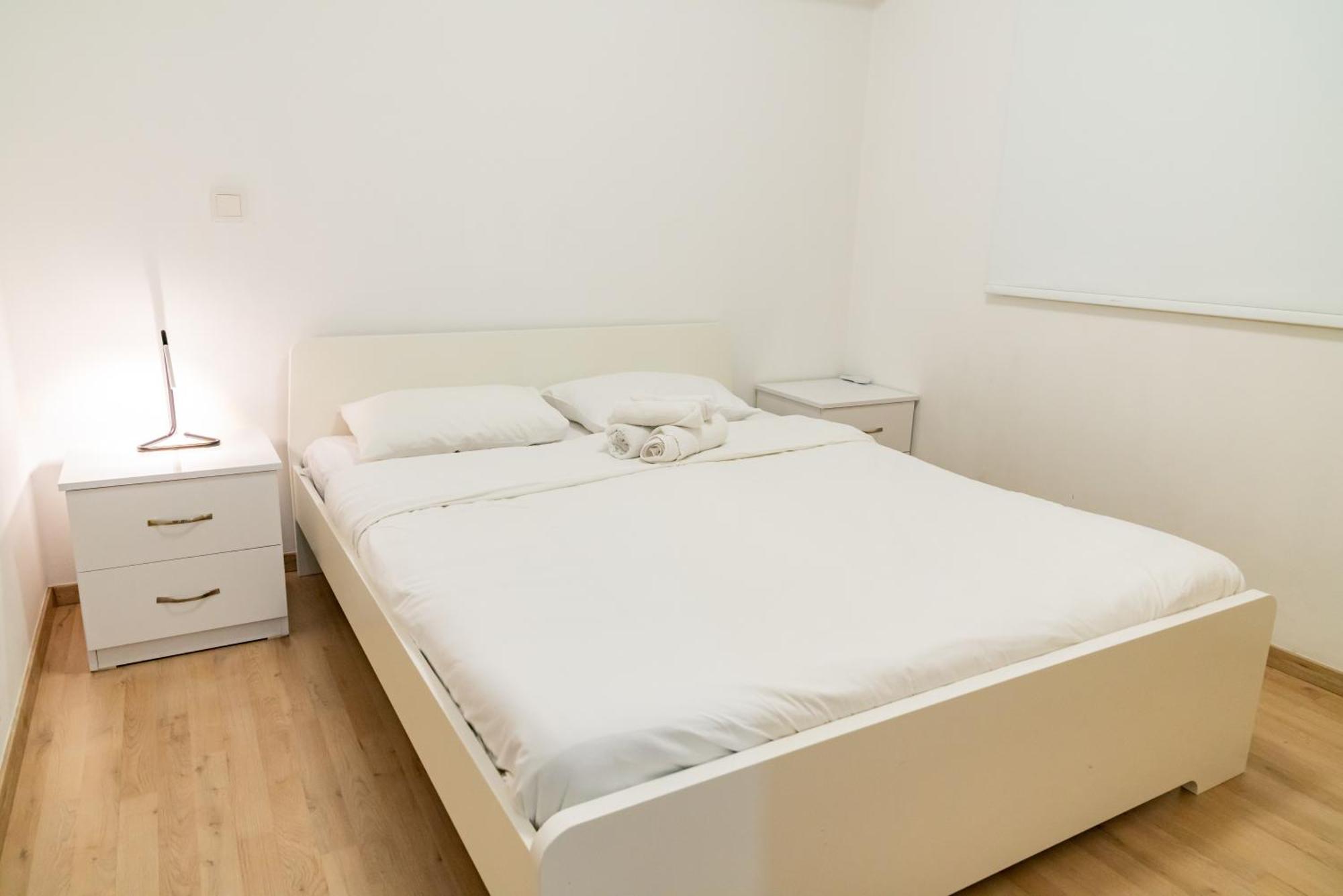 Earth Apartment Larnaca Exterior photo